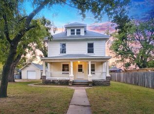 609 N Garfield Ave, Sedgwick, KS 67135