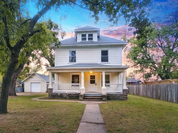 609 N Garfield Ave, Sedgwick, KS 67135