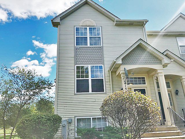 1st image of 1546 Sauganash Ct