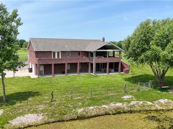 1407 NW 325th Rd, Holden, MO 64040