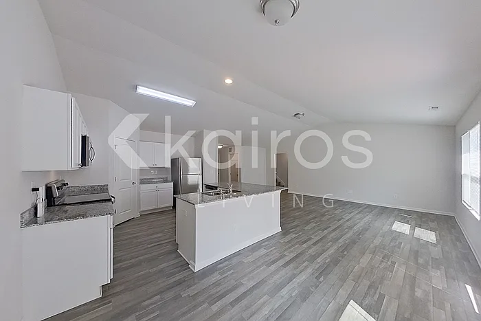 1699 Amberlight Cir — Photo 4