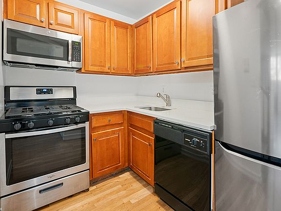 5th image of 786 Amsterdam Ave APT 5S