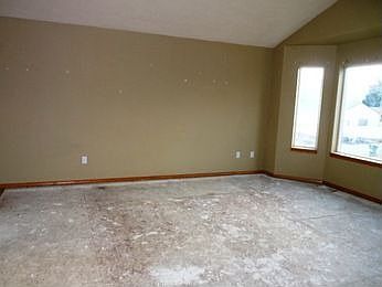 4th image of 3462 E Jordan Dr