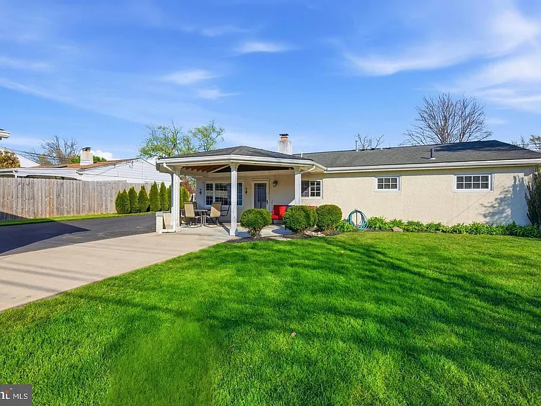 637 School Line Dr — Photo 15