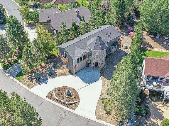 4th image of 379 Meadow Cir N