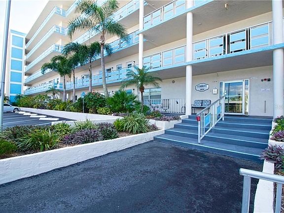 3rd image of 2850 59th St S APT 203