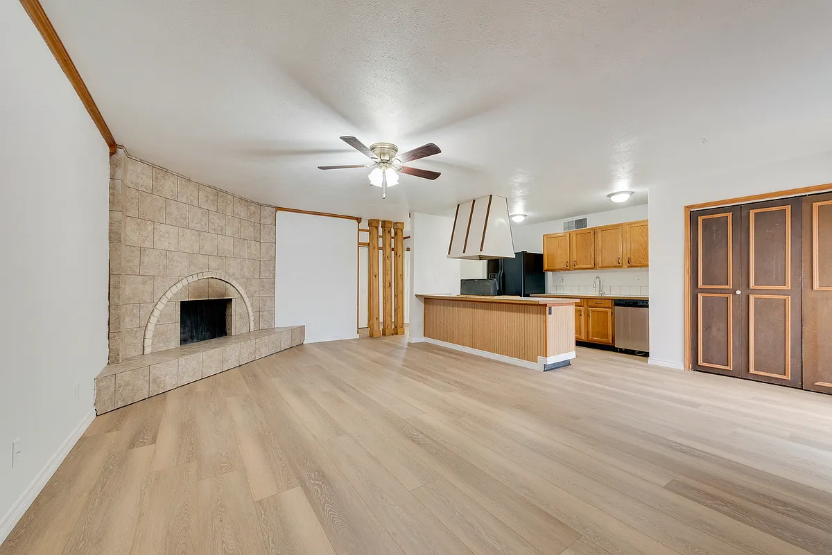 Building Photo - 409 Forestwood Dr