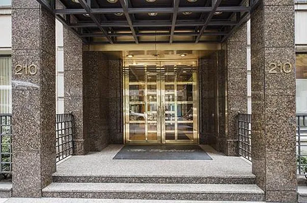 Rented by R New York | media 12