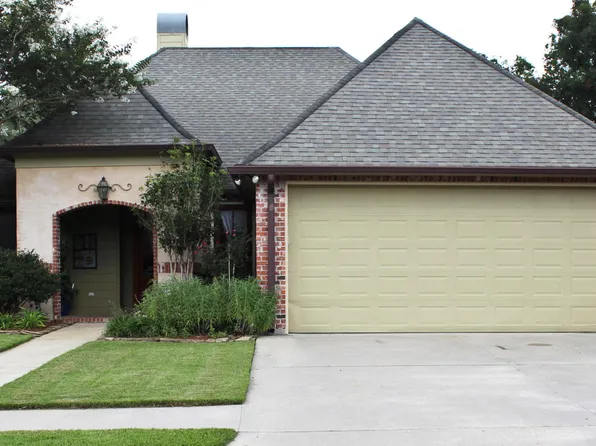 207 Metairie Ct, Lafayette, LA 70503