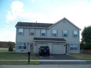 2821 Saint Annes Dr, Montgomery, IL 60538