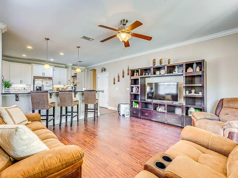 895 Solimar Way — Photo 11