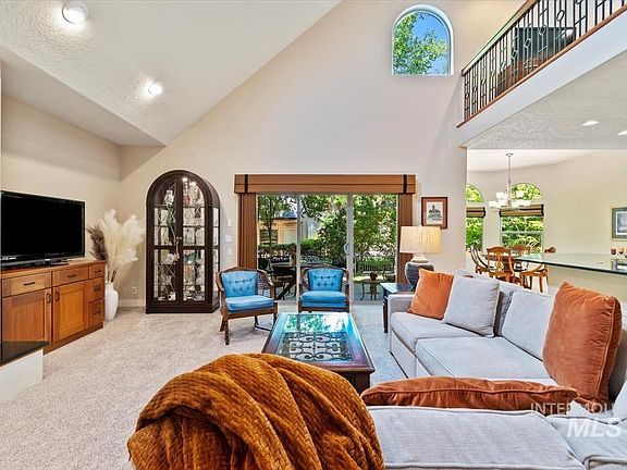 5th image of 1908 S Stream Pointe Ln