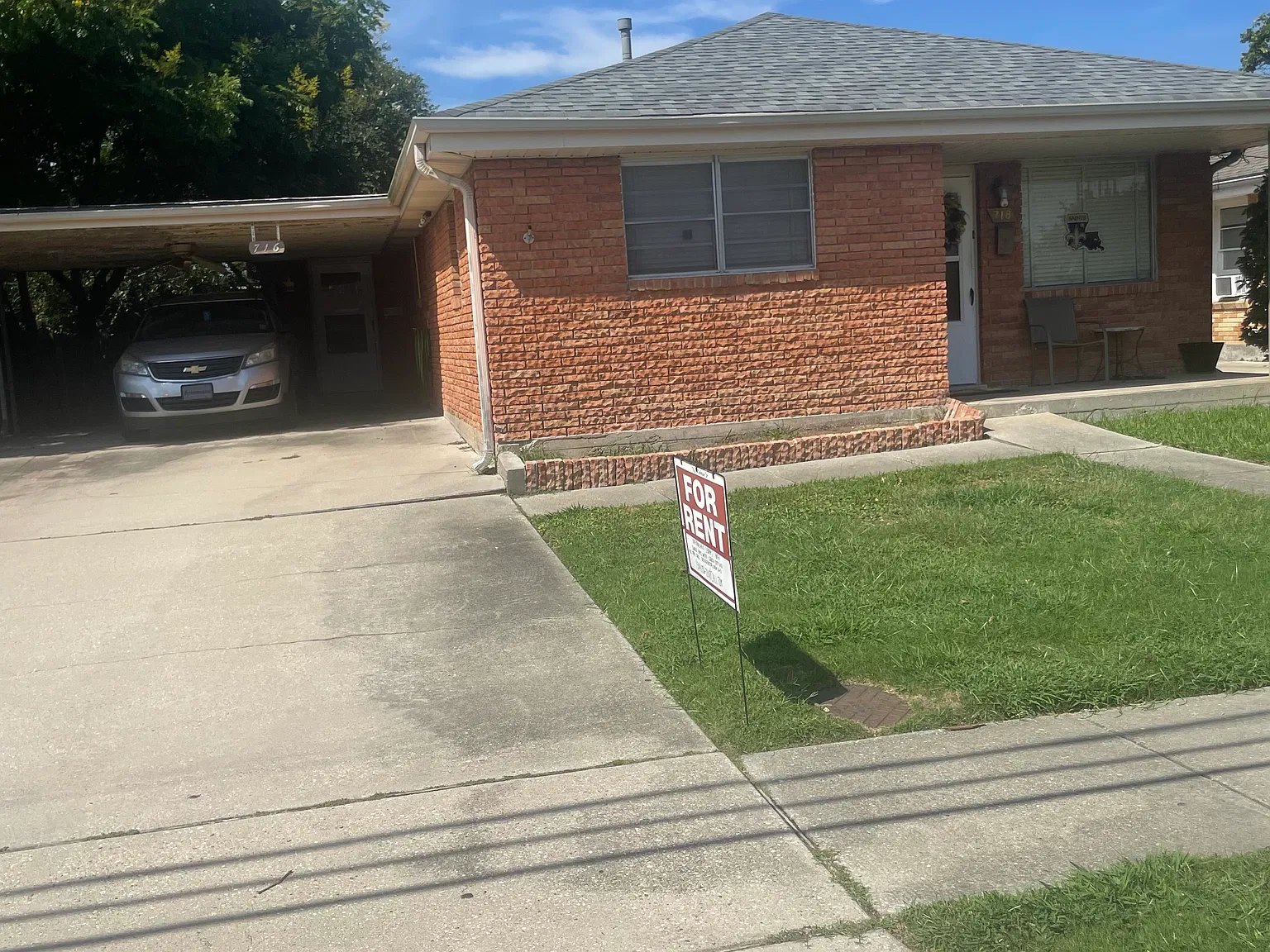 2 bed, 1000 sqft, $1,550 — Photo 2