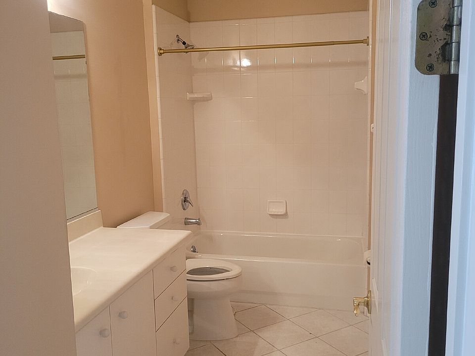 1st image of 29 Kingsbridge Crossing Dr