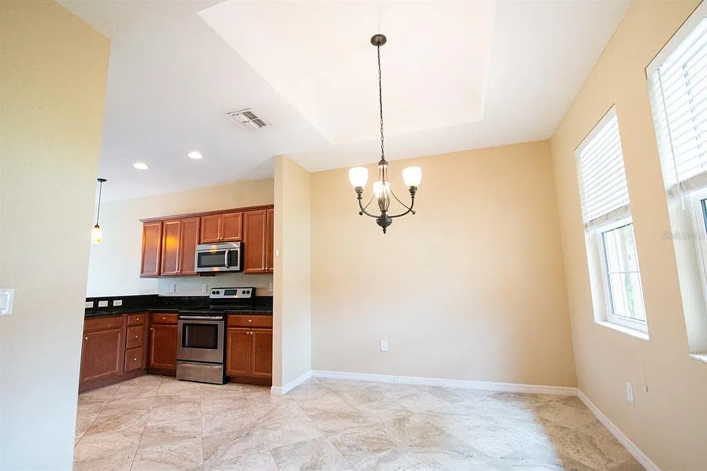 2 bed, 2.0 bath, 1208 sqft, $1,695 — Photo 4