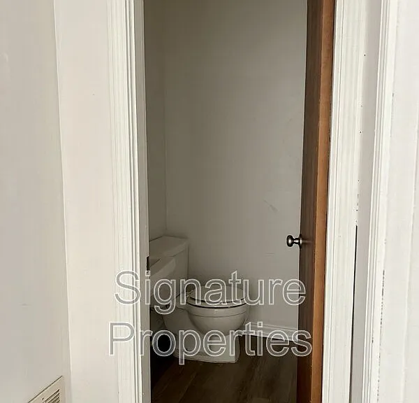 1055 Rives Rd #12 — Photo 6