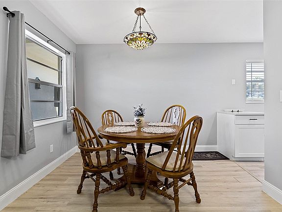 5th image of 46 Woodland Dr APT 103
