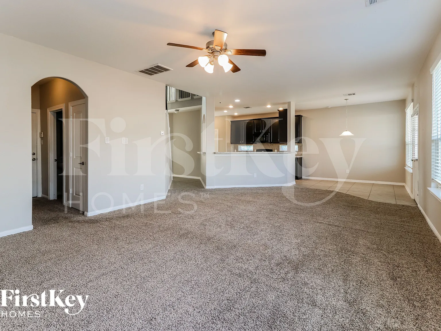 4 bed, 2.5 bath, 2645 sqft, $2,740 — Photo 4