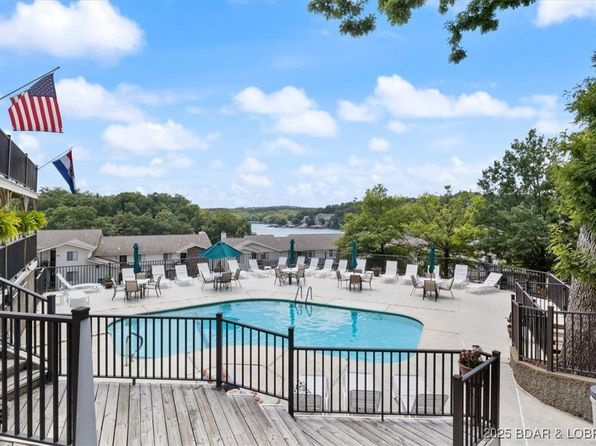 98 Jonathan Dr #4C, Lake Ozark, MO 65049