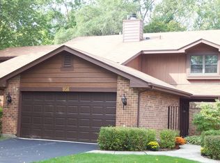 956 Indian Boundary Dr, Westmont, IL