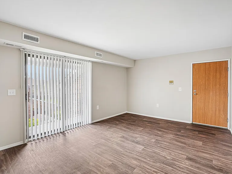 Regency Place Apartments — Photo 6