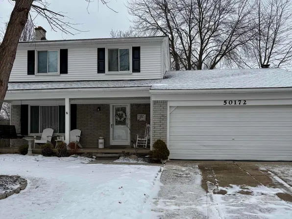 50172 Stonecrest Ct, Chesterfield, MI 48047