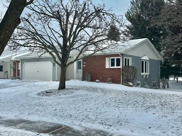 2845 Valley Spring Dr SE, Caledonia, MI 49316