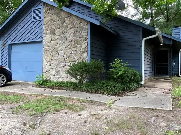 544 Crooked Creek Ct, Fayetteville, NC 28301