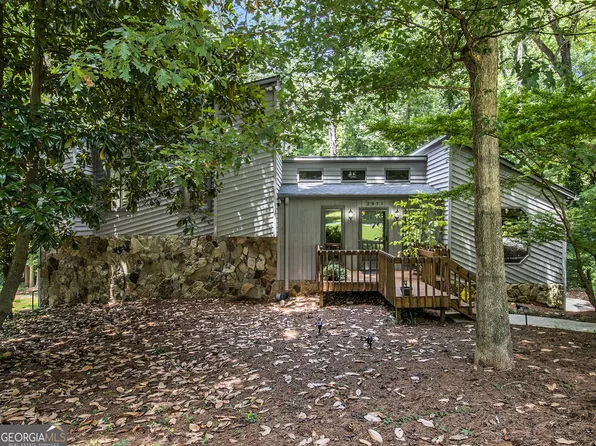 2971 Marsh Ln, Stone Mountain, GA 30087