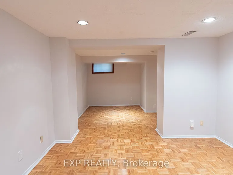 710 Coronation Ave #7 — Photo 22
