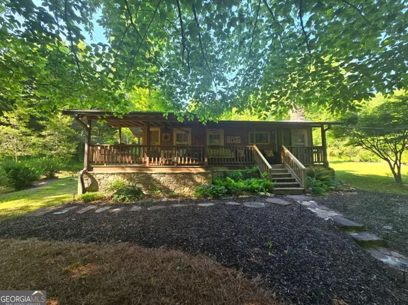 27 Tall Oak Ln, Clarkesville, GA 30523