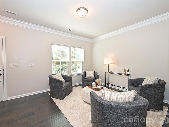 4th image of 3729 Benseval Ln