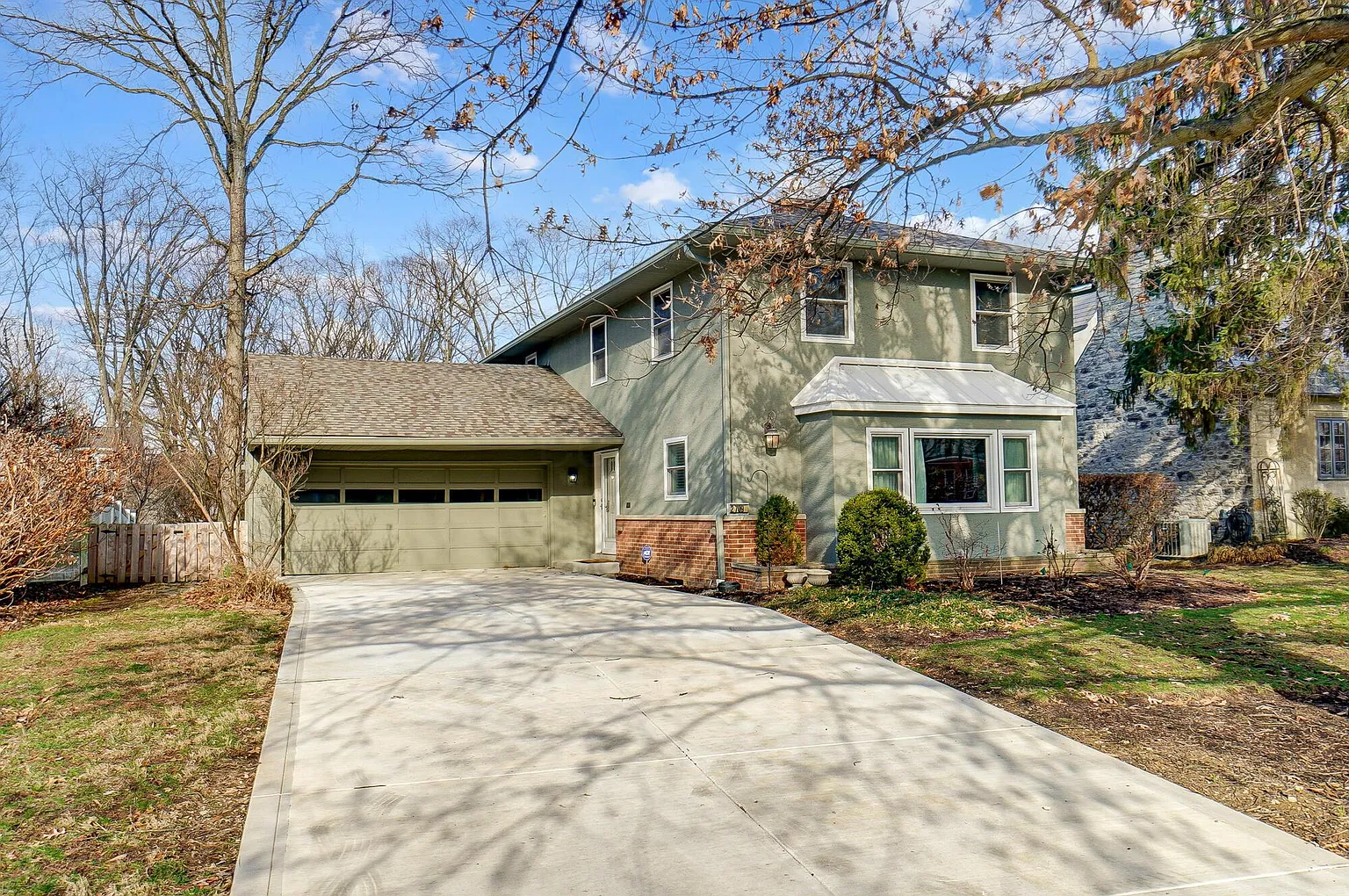 2709 Berwyn Rd photo 1