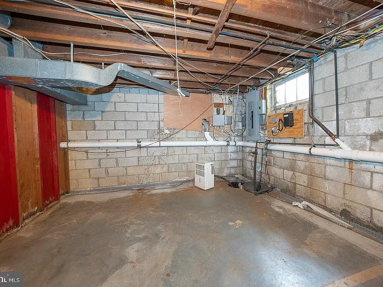 538 Conestoga Rd — Photo 32