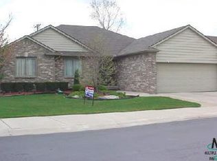 21310 Park Pl, Clinton Township, MI 48036