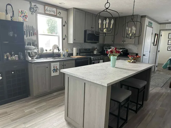 11354 Greenfield Dr #99, Galesburg, MI 49053