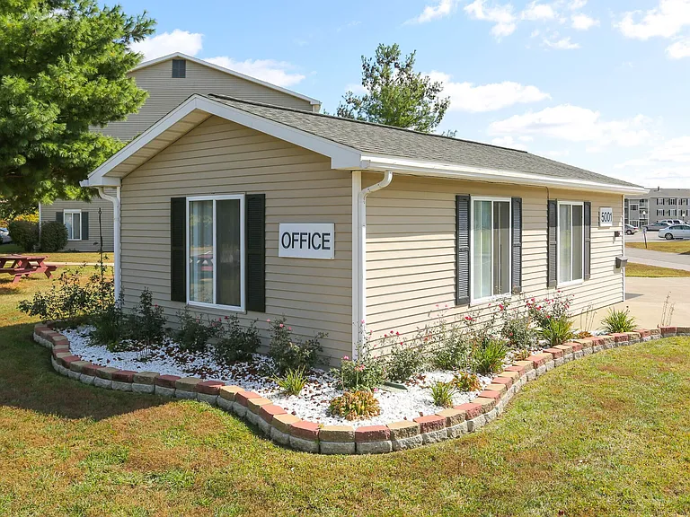 2625 Raleigh Dr #A — Photo 2