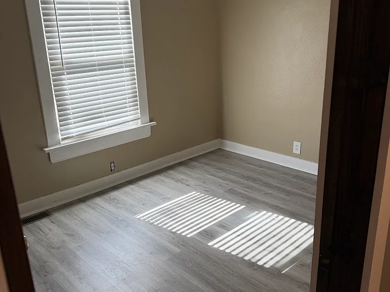 4263 Pleasant View Ave — Photo 4