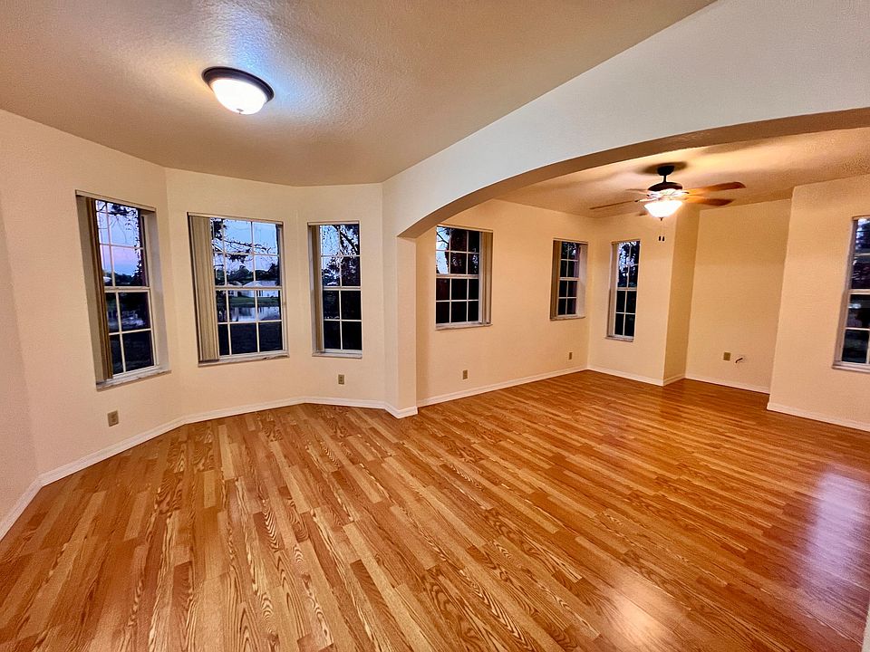 1st image of 112 SW Peacock Blvd APT 7-201