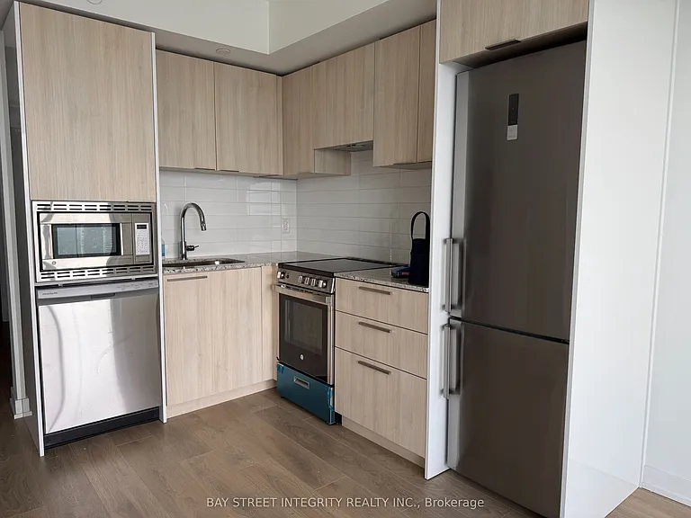 501 Yonge St #4108 — Photo 5