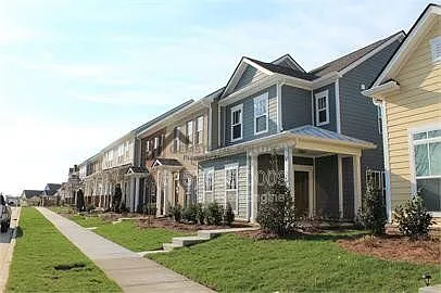1529 Winding Creek Dr — Photo 2