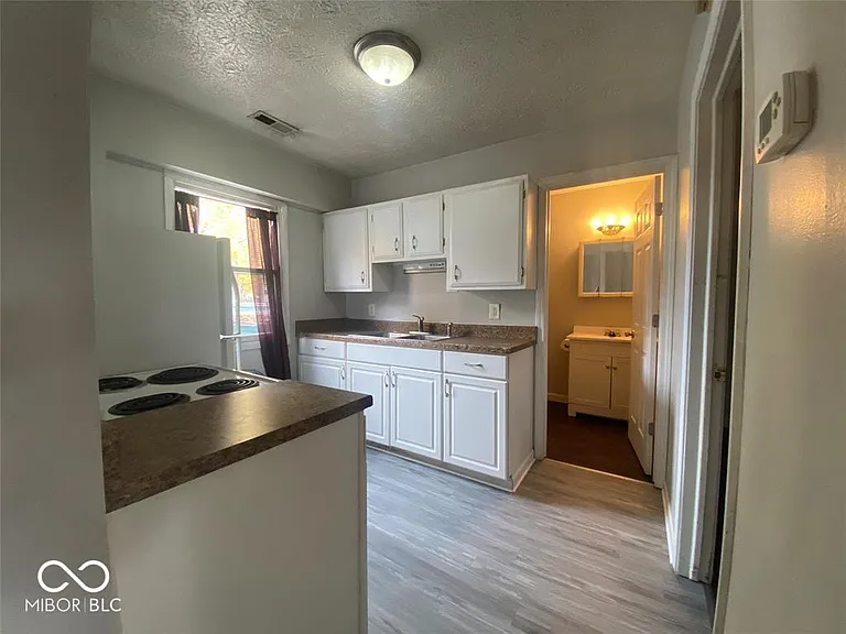 205 Baronne St — Photo 6