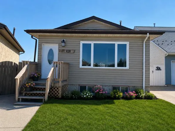 428 E Boutin Ave, Hinton, AB T7V 1A2