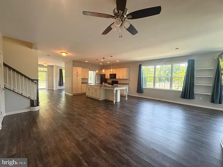 148 Grissom Dr — Photo 3
