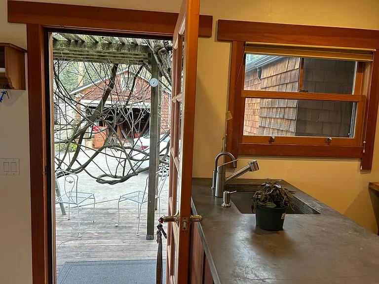 2144 Wilkins Ave — Photo 21