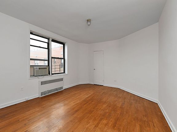 5th image of 71-11 Yellowstone Blvd #7S