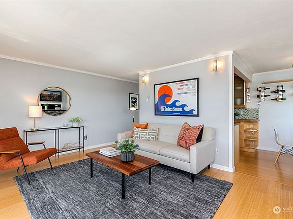 5th image of 2034 14th Avenue W #301