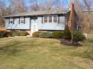 1271 Parkwood Dr, Bellefonte, PA 16823