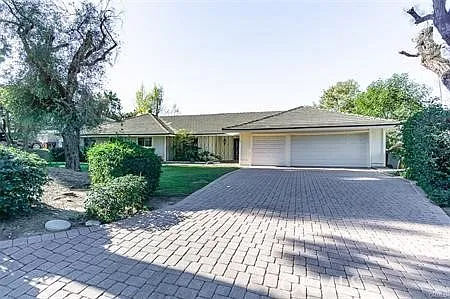 2921 Juanita Pl