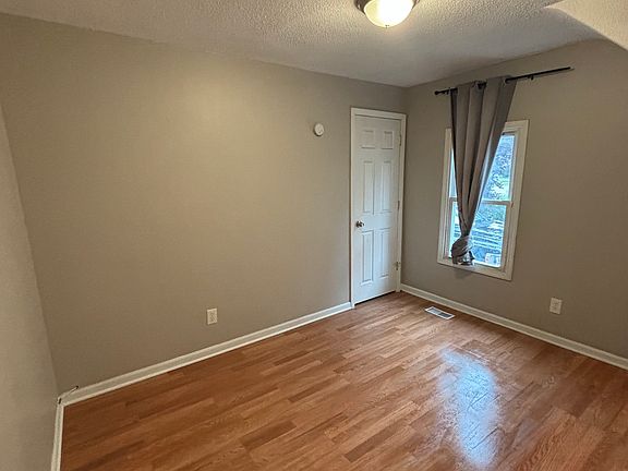 2nd image of 1628 Pagel Ave